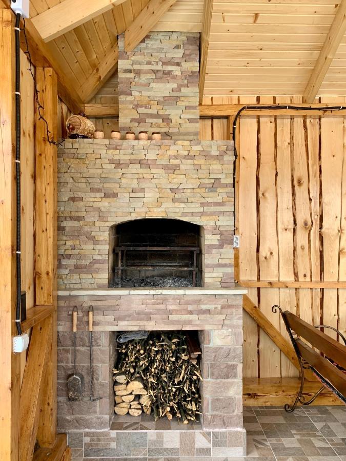 Underhills House Leilighet Jaremtsje Eksteriør bilde